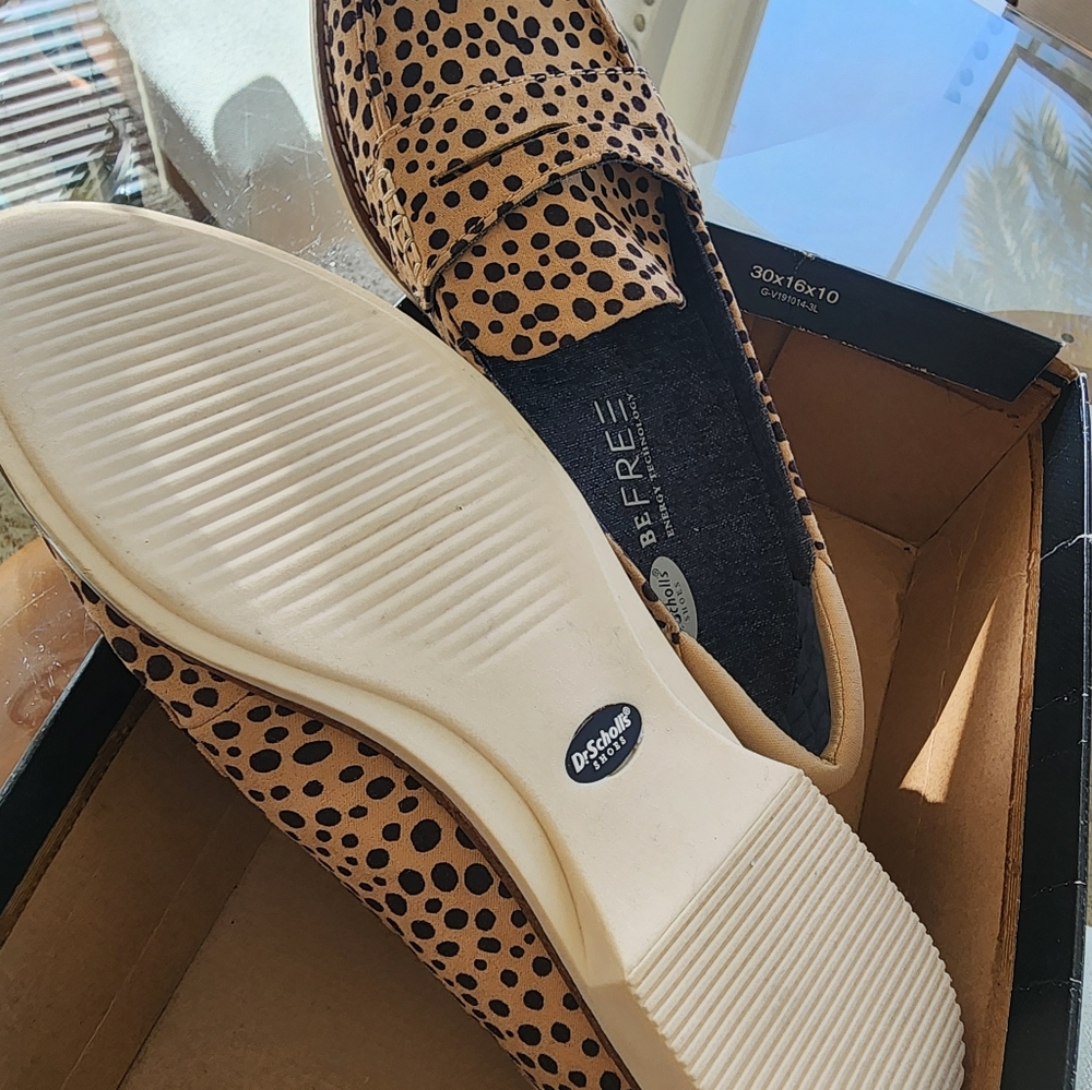 Shoes - Picture 3 of 6